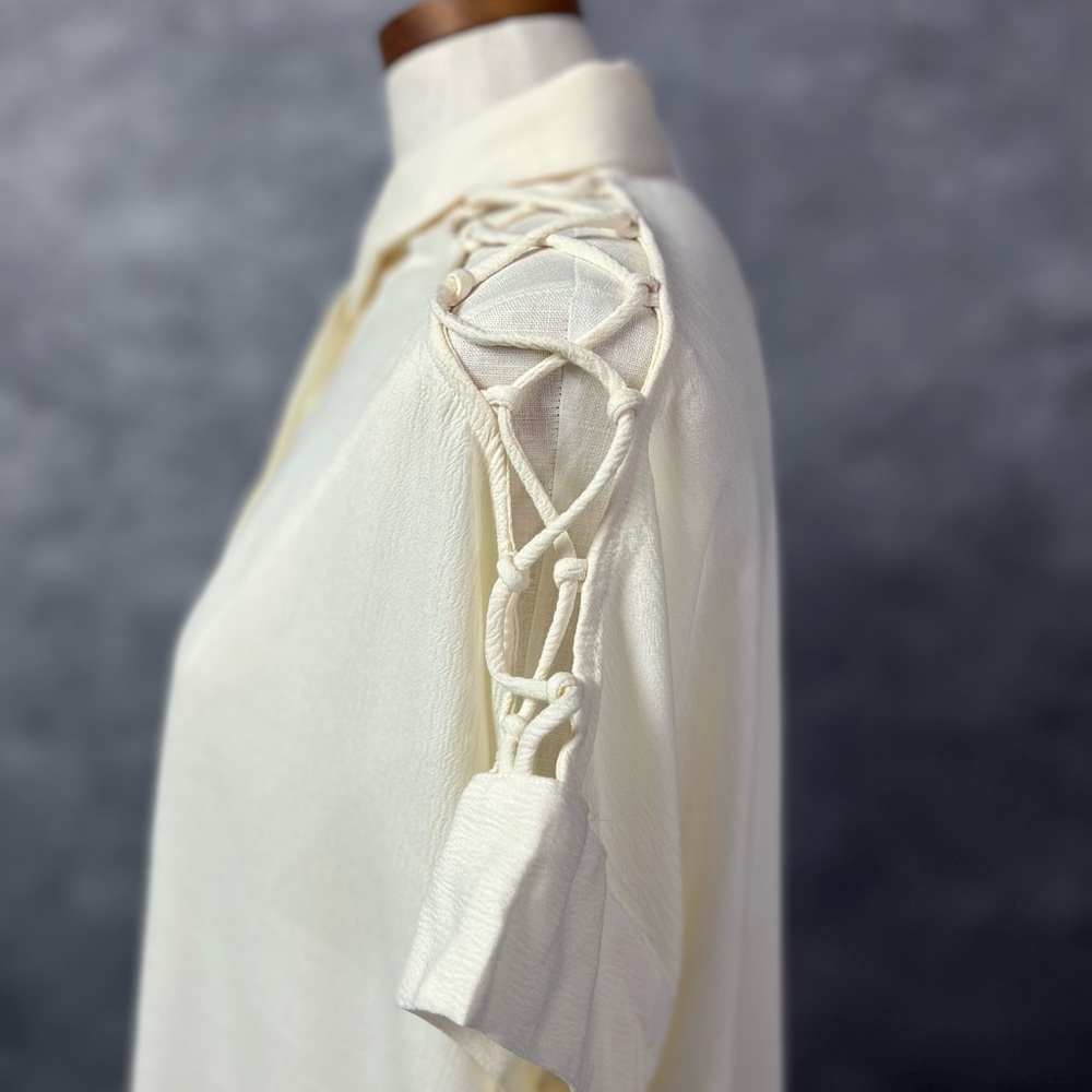 So Me Cream Lattice Shoulder Blouse Medium Boutique NWT Boho Top - Picture 4 of 4